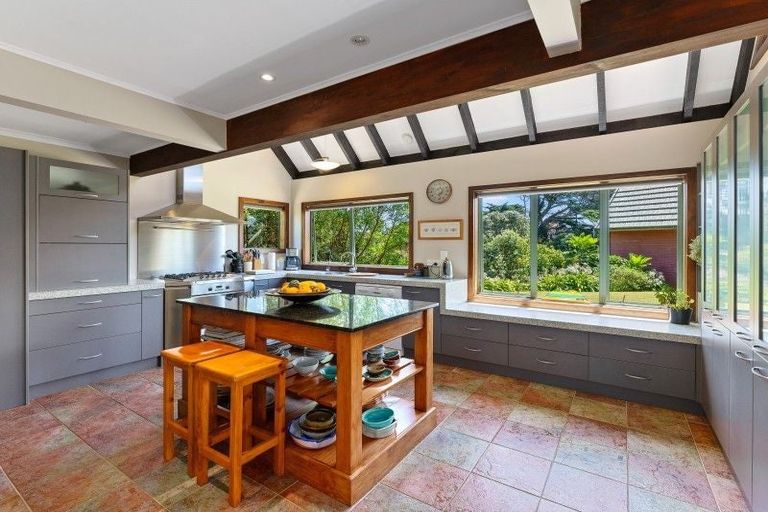 Photo of property in 2 Kitchener Street, Te Horo Beach, Otaki, 5581