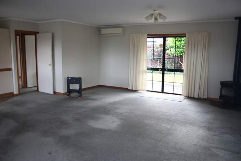 Photo of property in 2/71 Vintage Drive, Henderson, Auckland, 0612