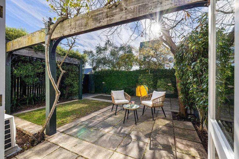 Photo of property in 4/12 Shrewsbury Street, Merivale, Christchurch, 8014