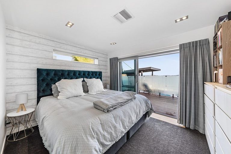 Photo of property in 1091 Whangaparaoa Road, Tindalls Beach, Whangaparaoa, 0930