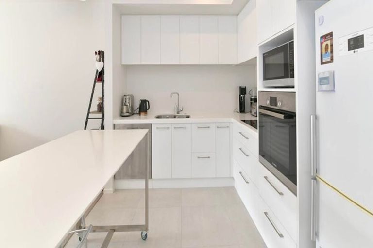 Photo of property in 12 Sapling Way, Silverdale, 0932