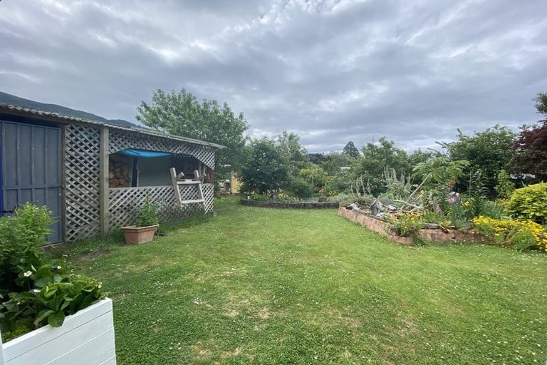 Photo of property in 7 Canterbury Street, Picton, 7220