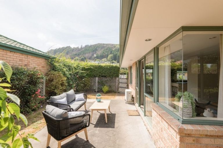 Photo of property in 5 Eastwood Place, The Wood, Nelson, 7010