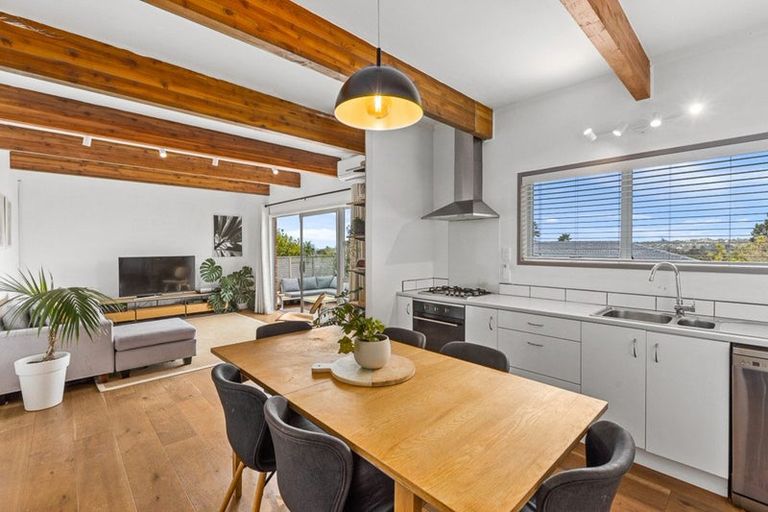 Photo of property in 5 Kotinga Avenue, Glen Eden, Auckland, 0602