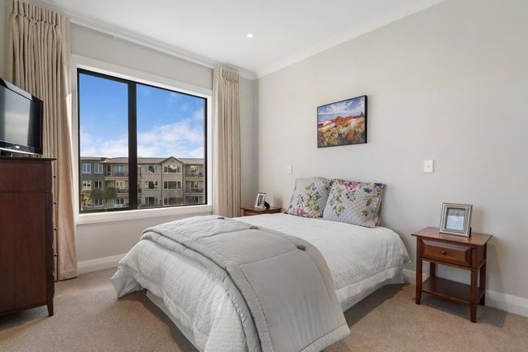 Photo of property in 98b/30 Ambassador Glade, Orewa, 0931