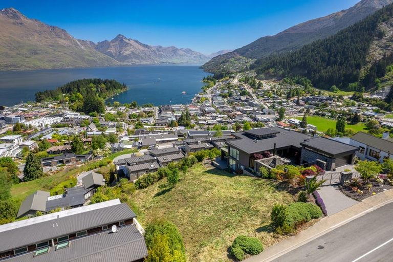 Photo of property in 50 Belfast Terrace, Queenstown, 9300