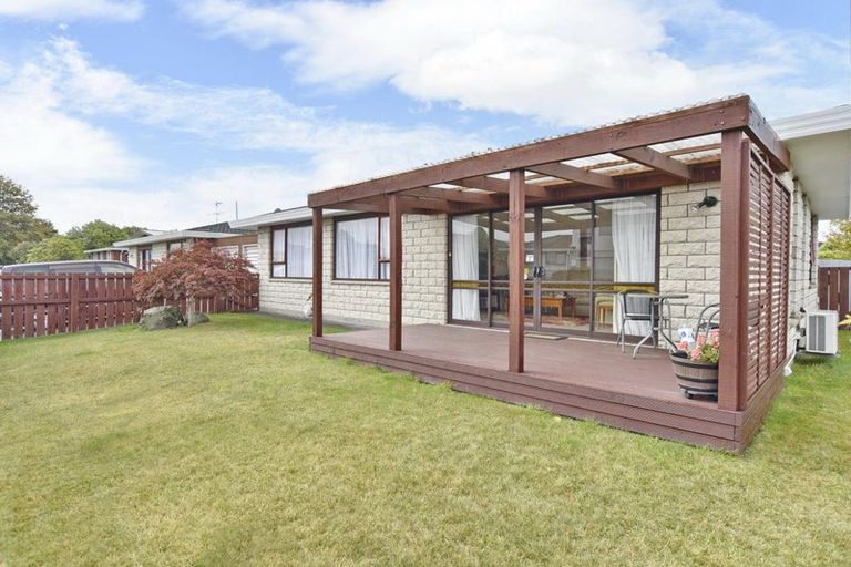 Photo of property in 1/2 James Condon Place, Redwood, Christchurch, 8051