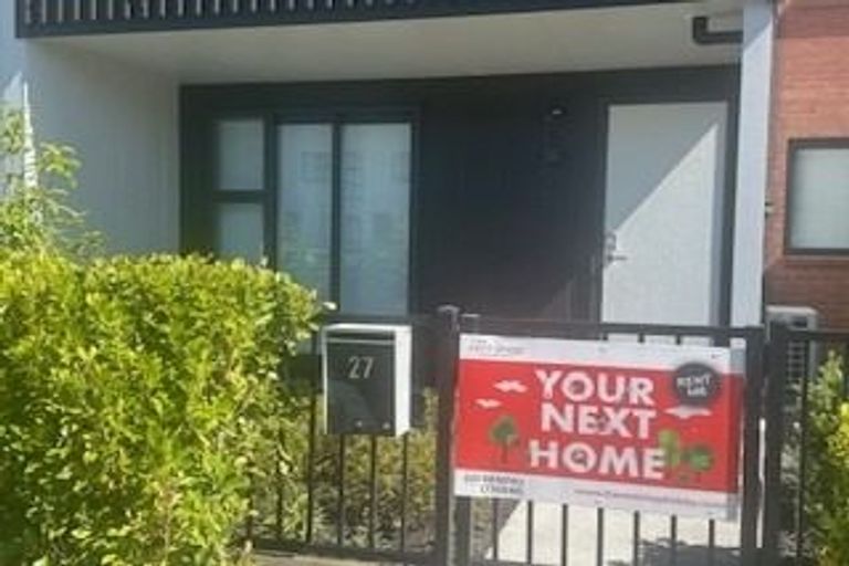 Photo of property in 27 Manarini Road, Westgate, Auckland, 0614