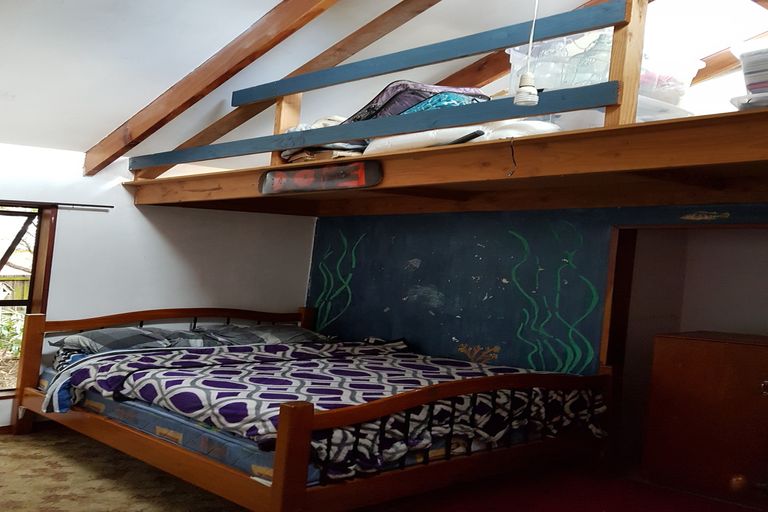 Photo of property in 12 Oxford Street, Waimate, 7924