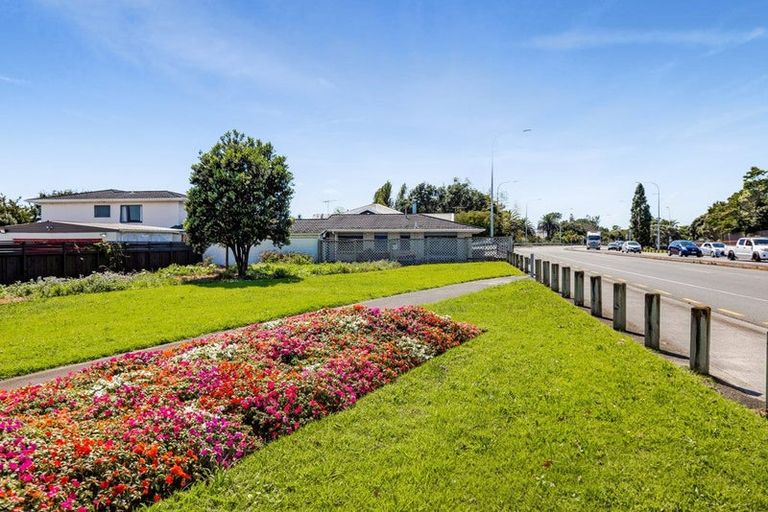 Photo of property in 65 Northgate, Strandon, New Plymouth, 4312