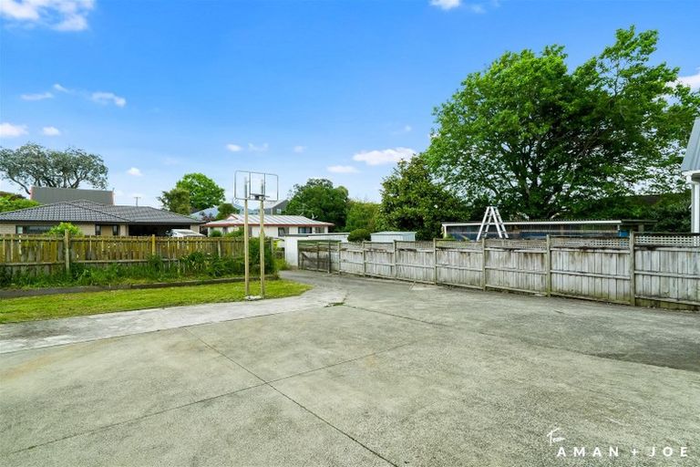 Photo of property in 22 Netherlands Avenue, Kelston, Auckland, 0602