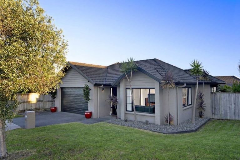 Photo of property in 4 Gordal Place, Flat Bush, Auckland, 2016