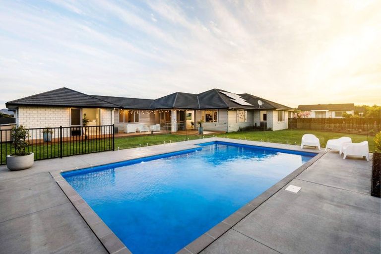 Photo of property in 39 Mike Smith Drive, Cambridge, 3434