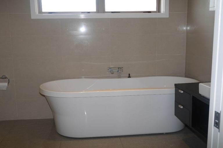 Photo of property in 31 Sumner Terrace, Aotea, Porirua, 5024