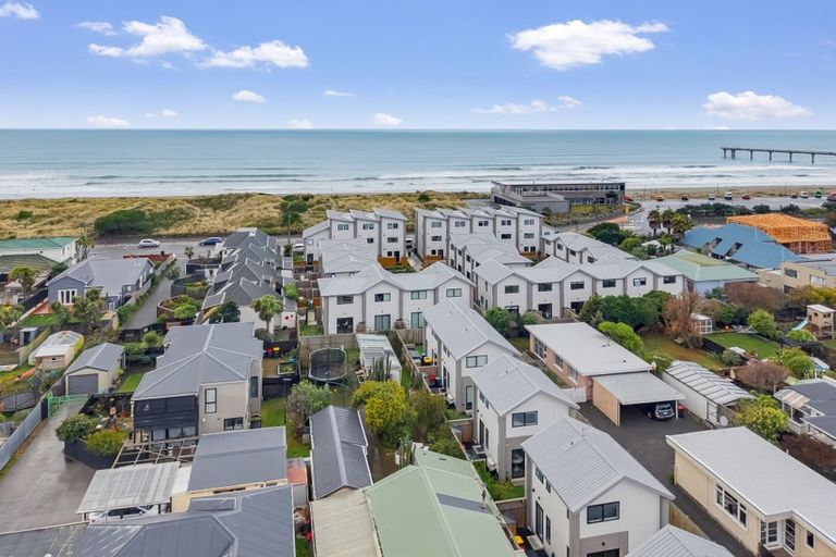 Photo of property in 23/180 Marine Parade, New Brighton, Christchurch, 8083