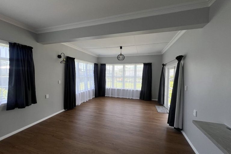 Photo of property in 30 Kings Drive, Levin, 5510