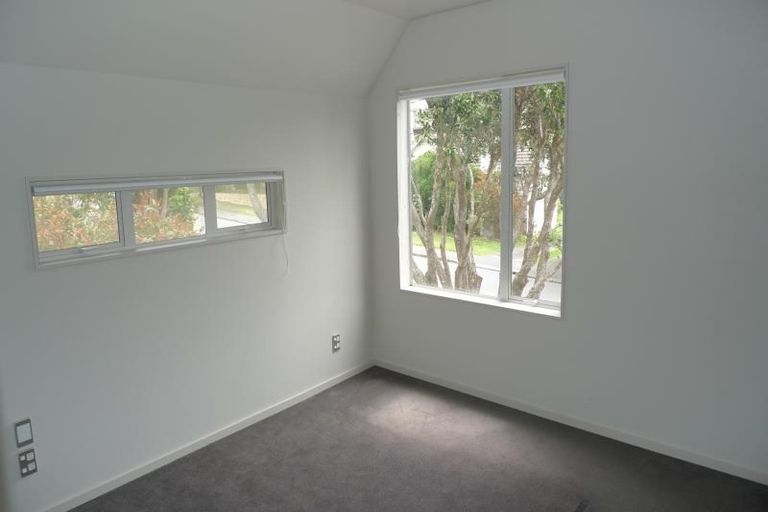 Photo of property in 1a Arapiko Street, Johnsonville, Wellington, 6037