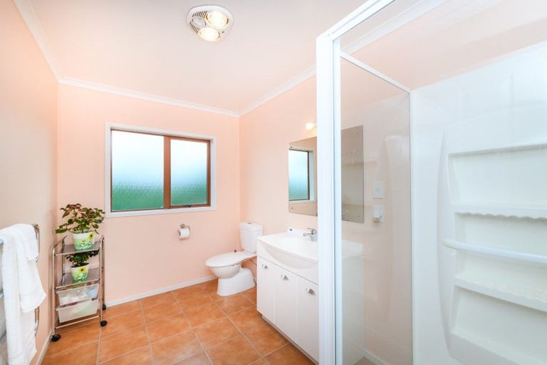 Photo of property in 12 Silkwood Place, Fitzherbert, Palmerston North, 4410