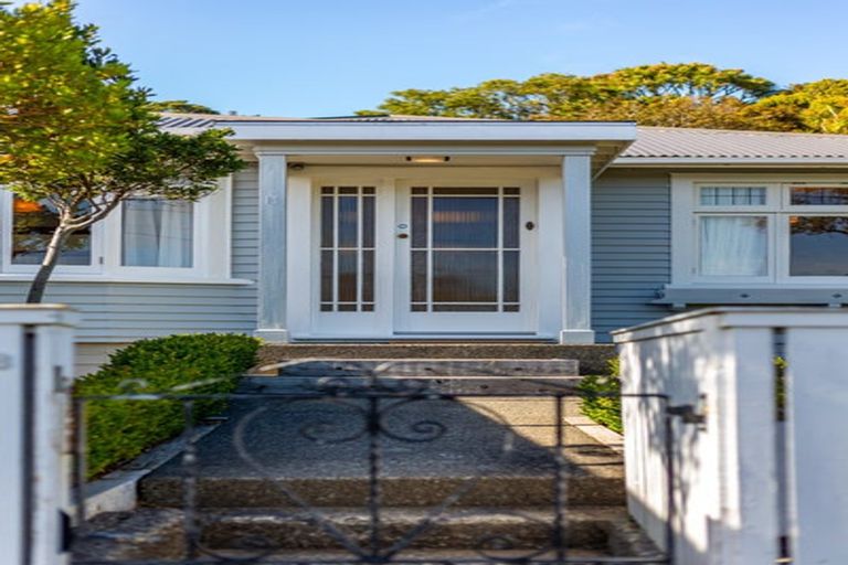 Photo of property in 13 Firth Terrace, Karori, Wellington, 6012