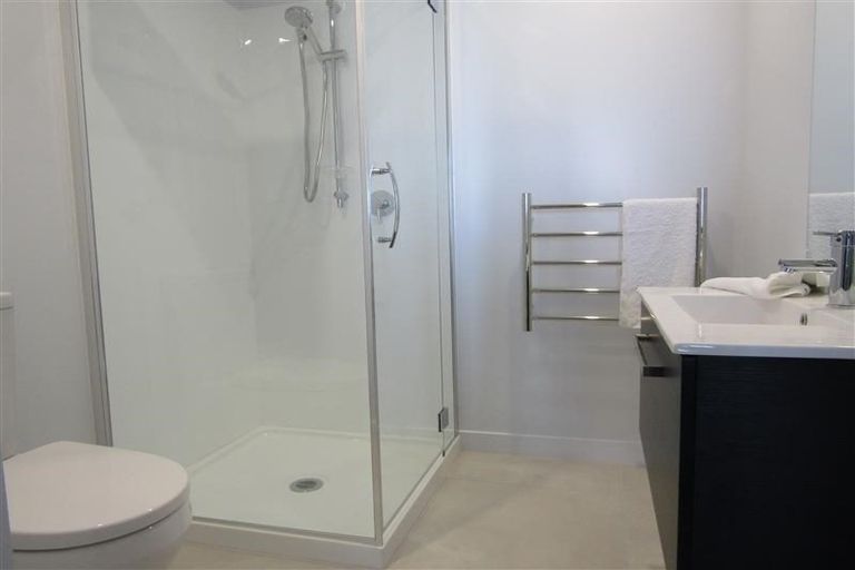 Photo of property in Frank Sargeson Apts, 406/74 Anzac Street, Takapuna, Auckland, 0622