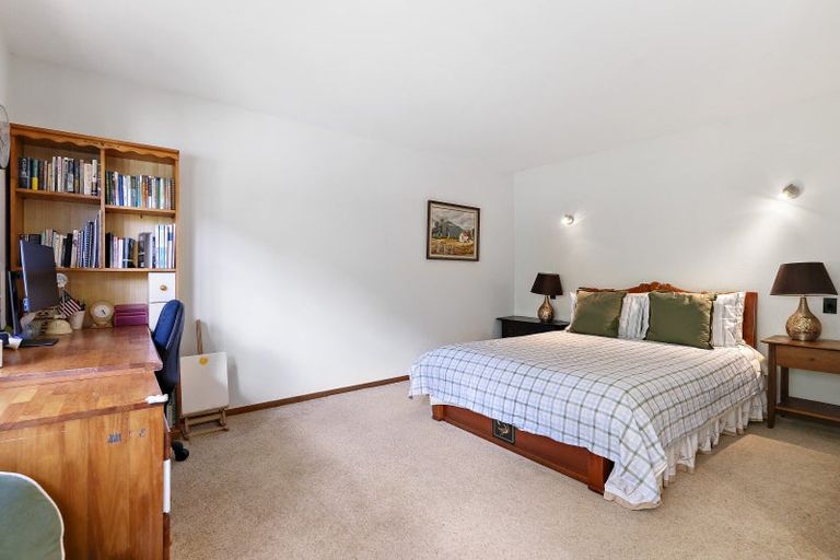 Photo of property in 18 Marama Terrace, Eastbourne, Lower Hutt, 5013