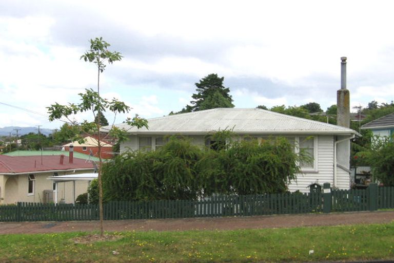 Photo of property in 1 Boundary Road, New Windsor, Auckland, 0600