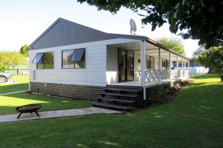 Photo of property in 2050 Rings Road, Coromandel, 3506