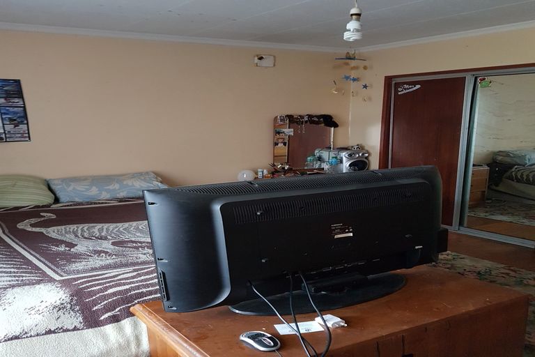 Photo of property in 12 Oxford Street, Waimate, 7924