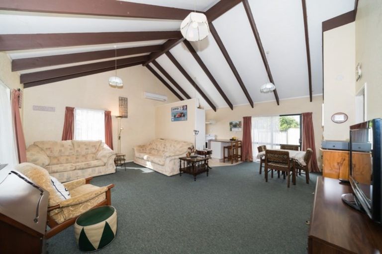 Photo of property in 27 Charles Cross Street, Longburn, Palmerston North, 4412