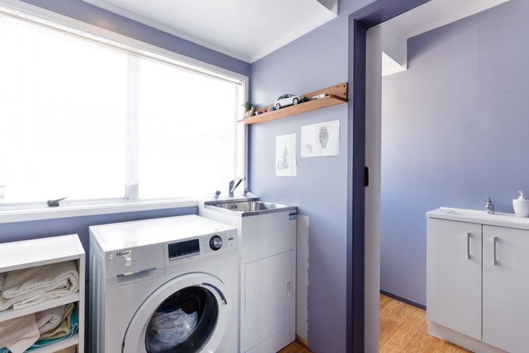 Photo of property in 1/24 Casuarina Road, Half Moon Bay, Auckland, 2012