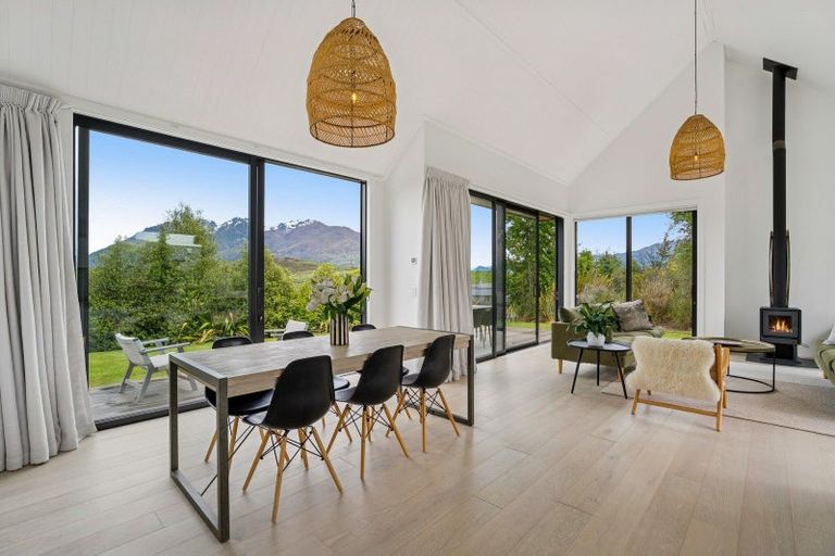 Photo of property in 1 Torridon Court, Jacks Point, Queenstown, 9371