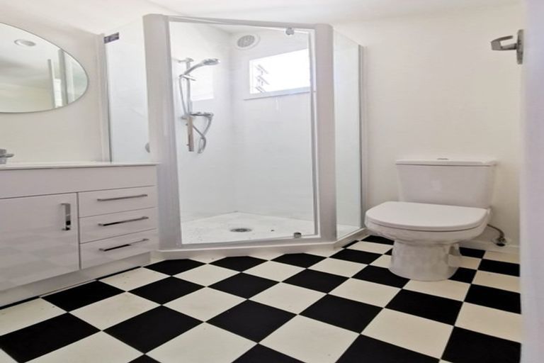 Photo of property in 9-9a Spencer Road, Hospital Hill, Napier, 4110