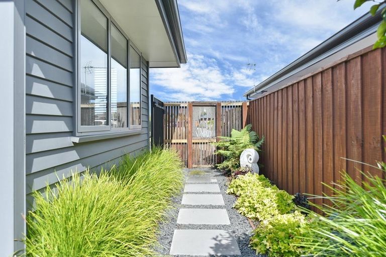 Photo of property in 5 Vittoria Lane, Pegasus, 7612