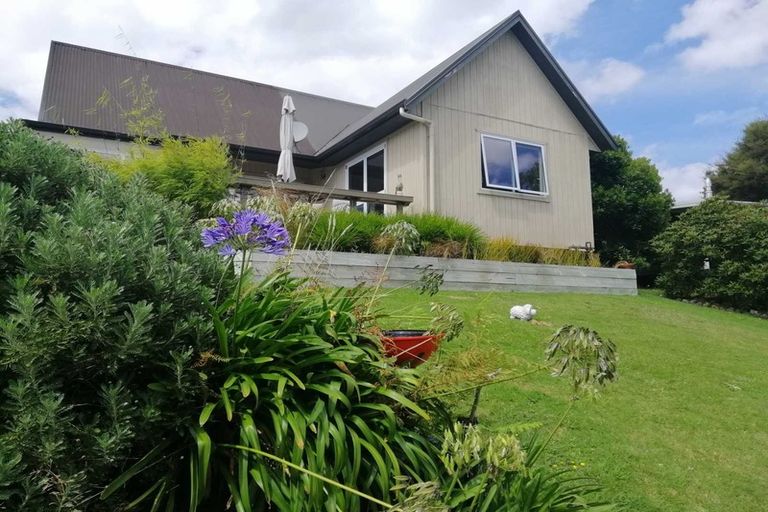 Photo of property in 68 Kinloch Road, Kinloch, Taupo, 3377
