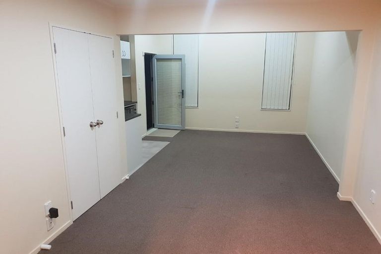 Photo of property in 42 Kokako Rise, Papakura, 2110