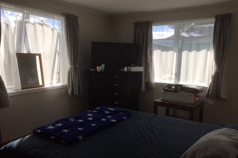 Photo of property in 31a Hinerau Street, Henderson, Auckland, 0612