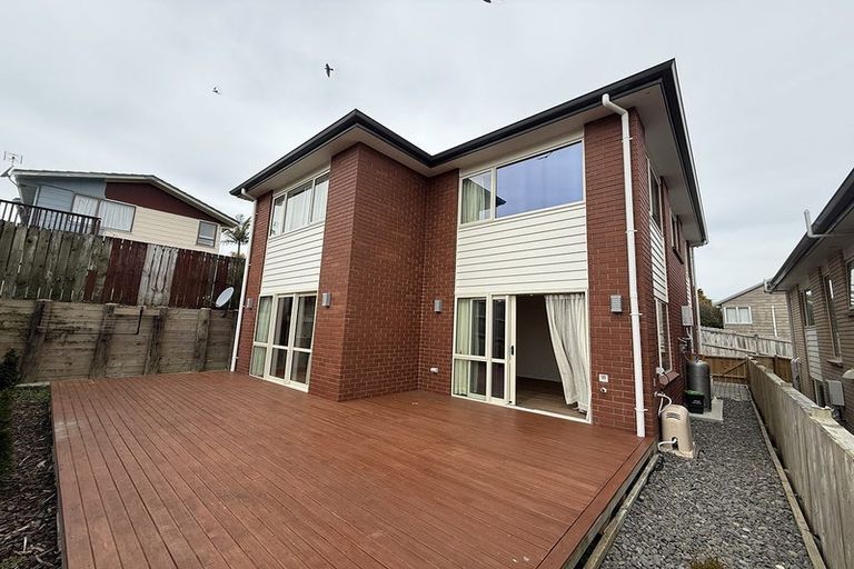 Photo of property in 7b Marco Place, Highland Park, Auckland, 2010