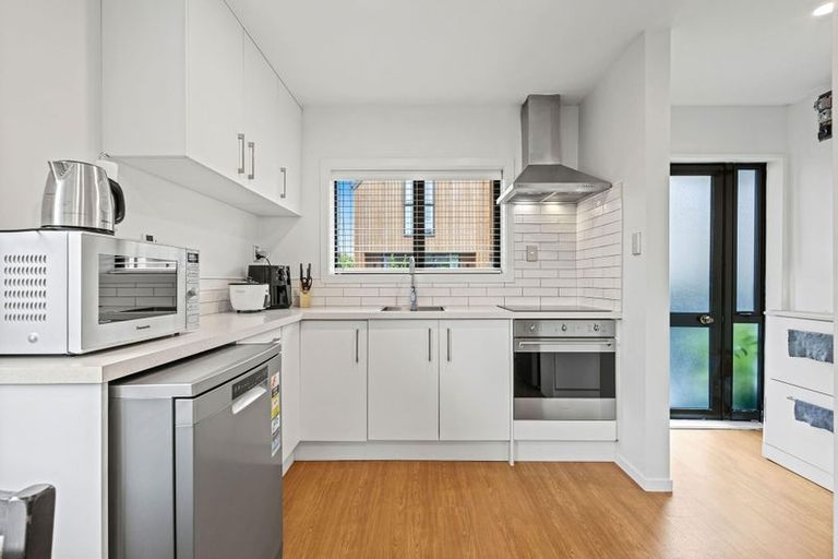 Photo of property in 2/60a Somme Street, St Albans, Christchurch, 8014