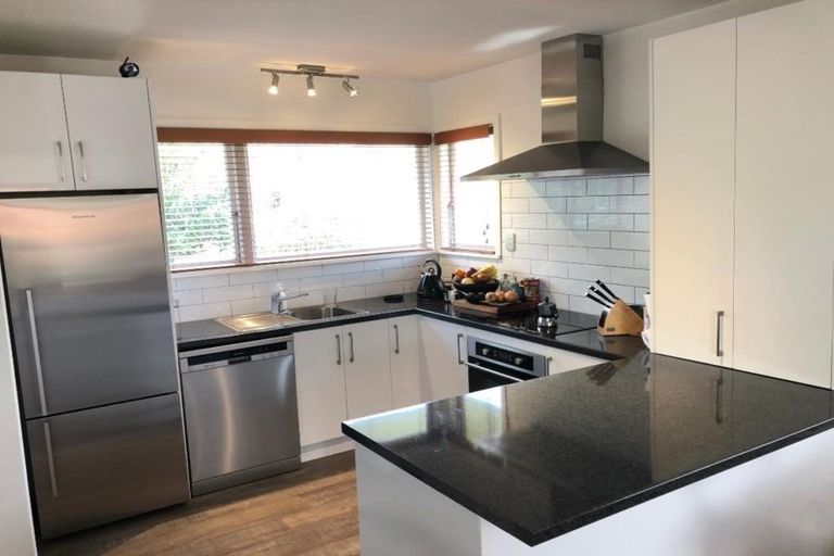 Photo of property in 26 Remuera Avenue, Cashmere, Christchurch, 8022