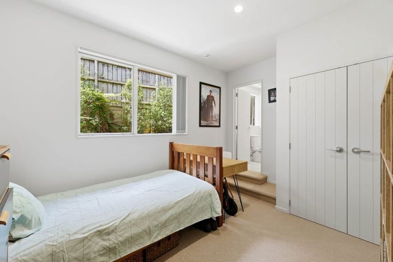 Photo of property in 18b Leafield Crescent, Henderson, Auckland, 0612