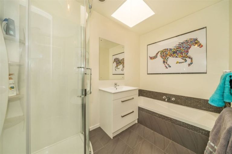 Photo of property in 217 Katherine Mansfield Drive, Whitemans Valley, Upper Hutt, 5371