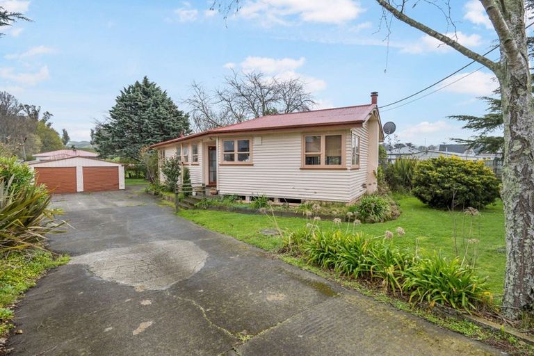 Photo of property in 26 Watts Street, Waipawa, 4210