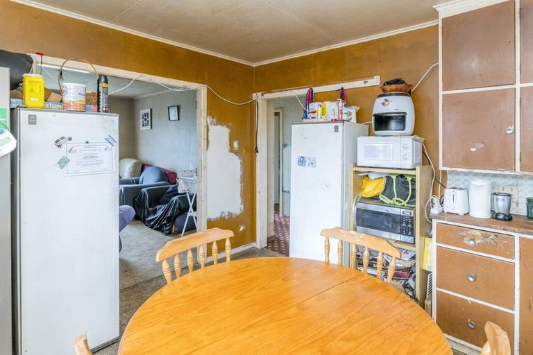 Photo of property in 16 Shamrock Street, Levin, 5510