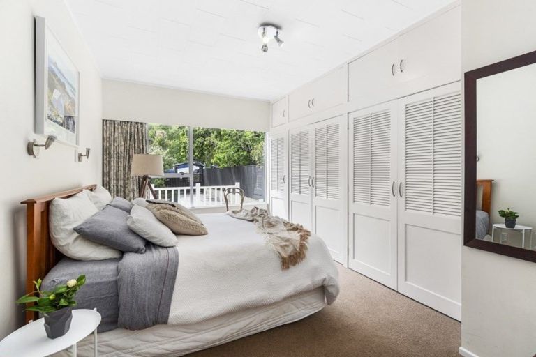 Photo of property in 20 Melbourne Road, Island Bay, Wellington, 6023