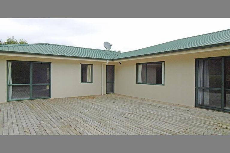 Photo of property in 12b Wicklam Lane, Greenhithe, Auckland, 0632