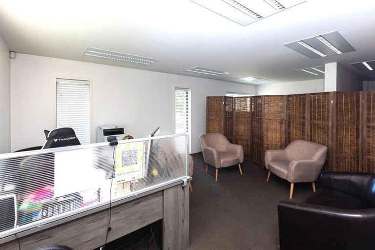 Photo of property in 99 Papanui Road, Merivale, Christchurch, 8014