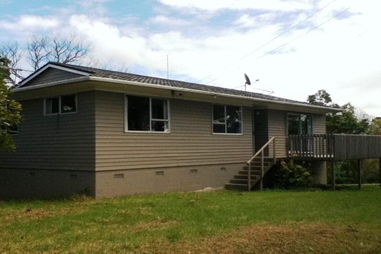 Photo of property in 1190 East Coast Road, Redvale, Albany, 0794