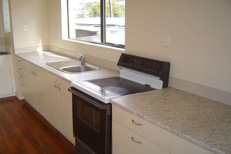 Photo of property in 2/36 Valentine Street, Papakura, 2110