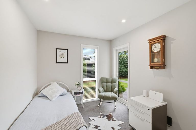 Photo of property in 6 Dunrobin Place, Avonhead, Christchurch, 8042