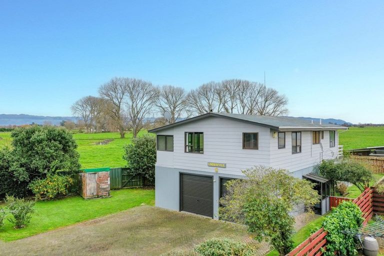 Photo of property in 18 Tawhara Place, Edgecumbe, 3120